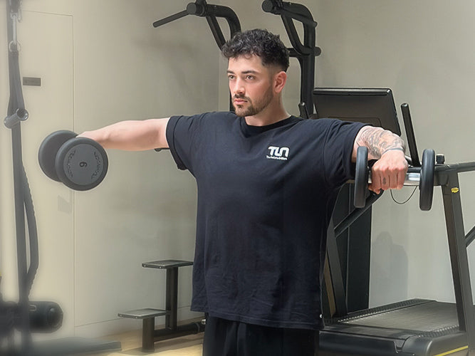 Exercice de musculation des épaules